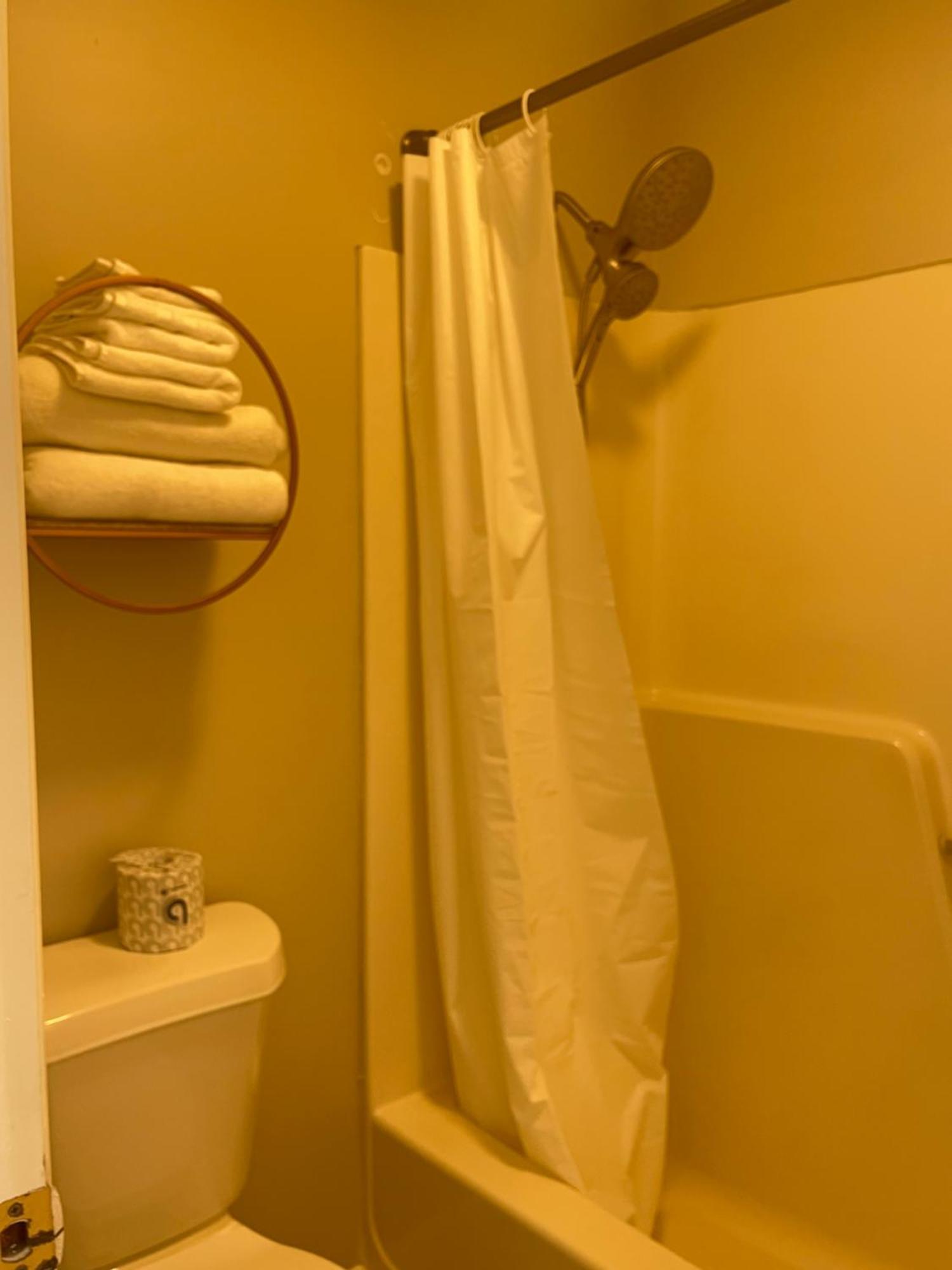Hotel Lake Anna Glenora المظهر الخارجي الصورة