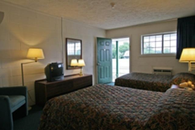 Hotel Lake Anna Glenora الغرفة الصورة